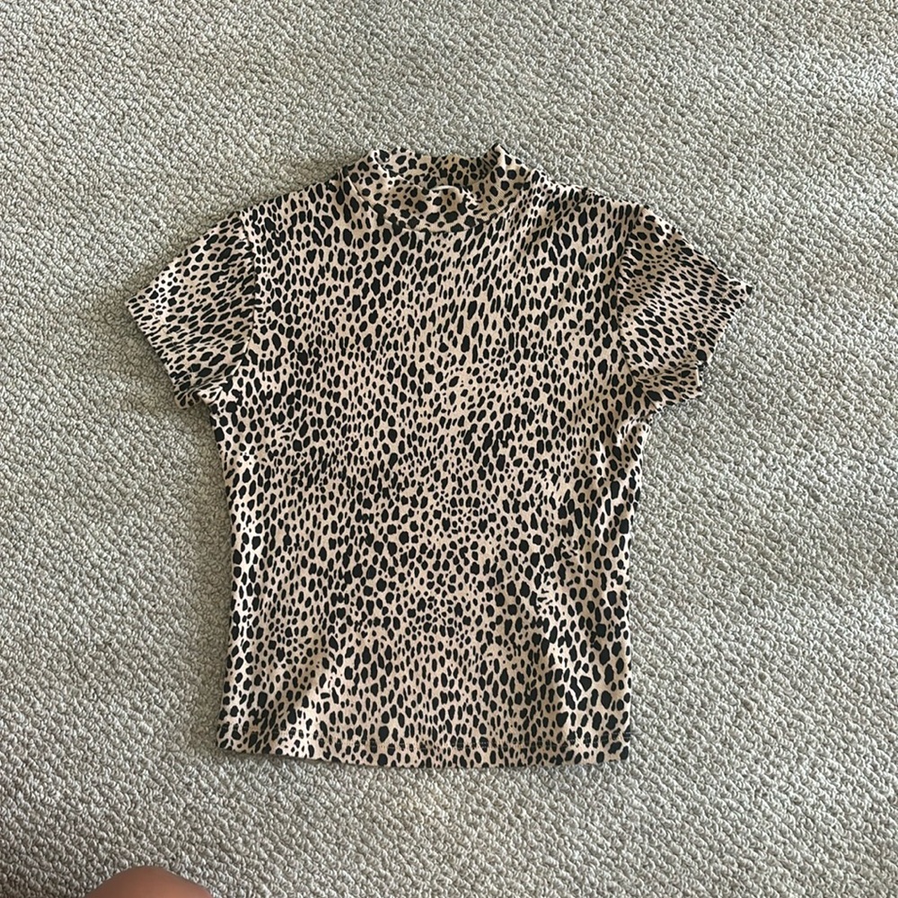pacsun baby tee cheetah print